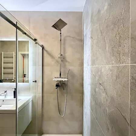 Sarska - 5 Apartman